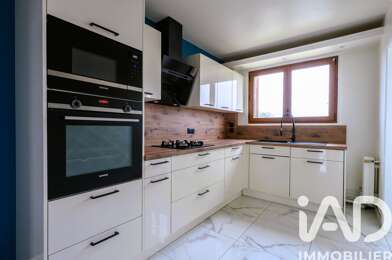 Appartement 4 pièces 211000 €