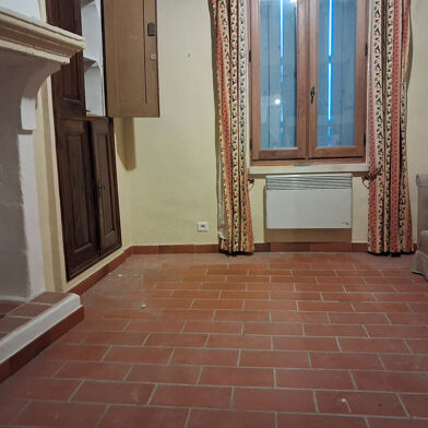 Appartement 4 pièces 860 €