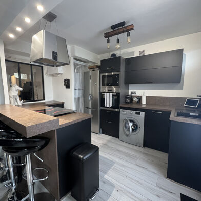 Appartement 3 pièces 750 €