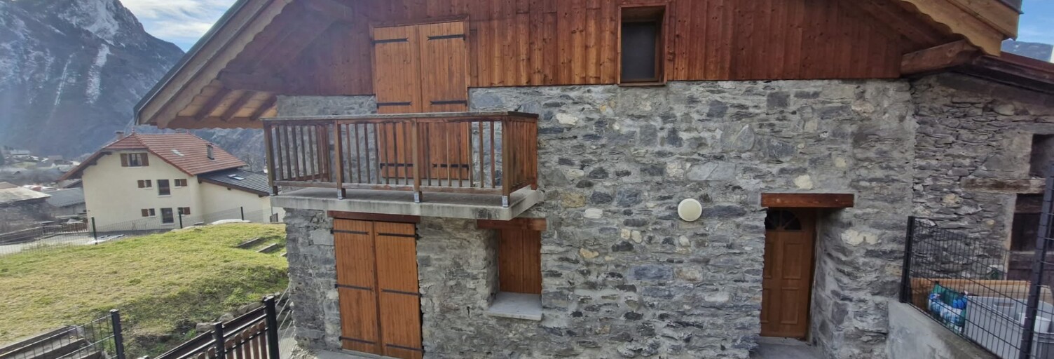 Maison 5 Pièces 98 m² à vendre à Saint-Martin-de-la-Porte (73140)