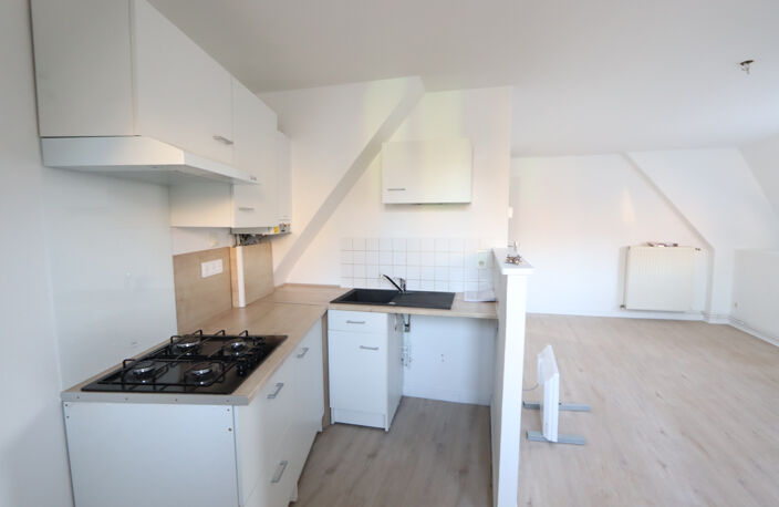 Bel appartement T2 refait à neuf dans bel immeuble plein cen — photo 2