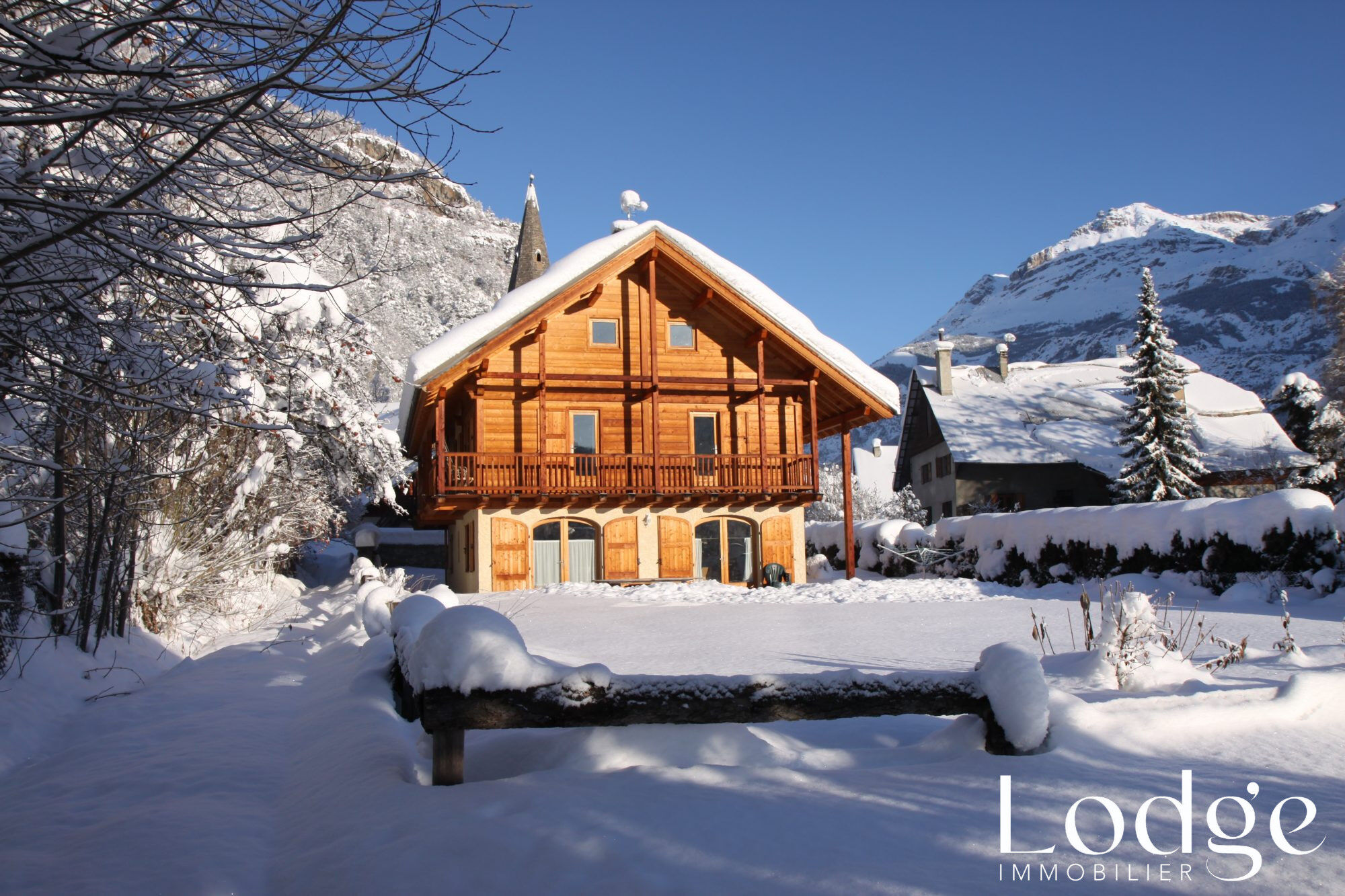 Villa / Maison  T8 à vendre Pelvoux 05340