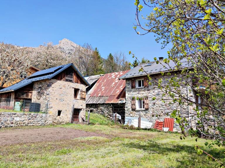 GRANGE EN PIERRES A RENOVER — photo 1