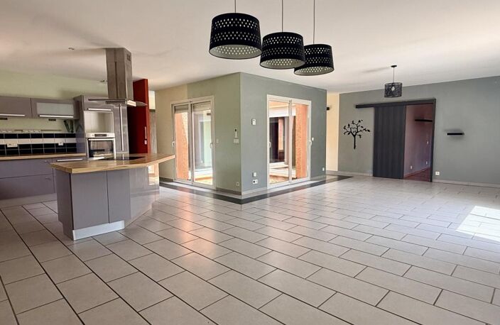 Maison contemporaine de plain-pied – Lumineuse et beaux volumes — photo 2