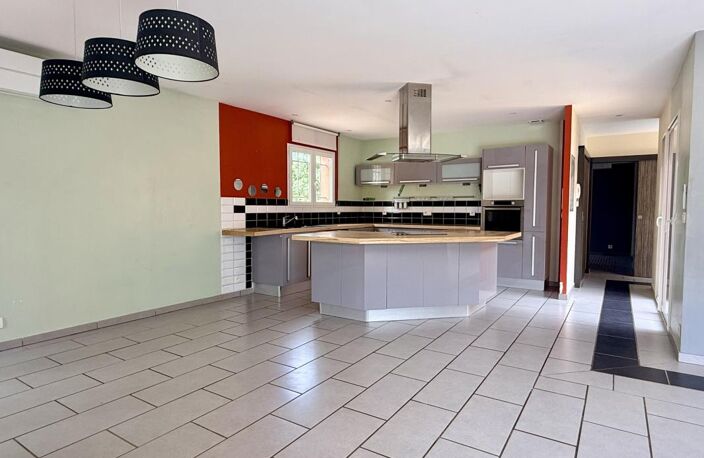 Maison contemporaine de plain-pied – Lumineuse et beaux volumes — photo 3