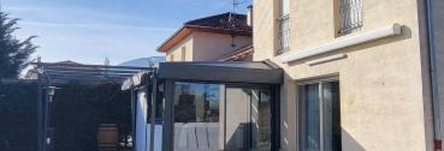 Maison 5 Pièces 117 m² à louer à Échenevex (01170)