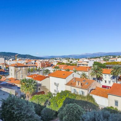 Appartement 1 pièces 674 €