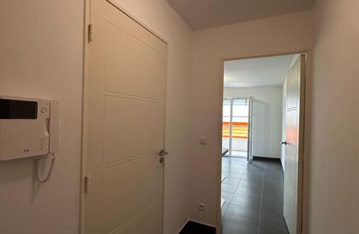 Appartement À Vendre — photo 2