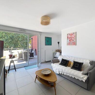 Appartement 2 pièces 917 €