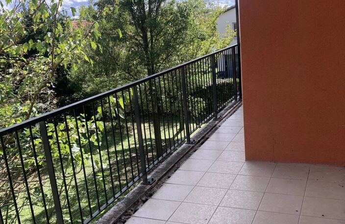 FONBEAUZARD T2 terrasse — photo 4