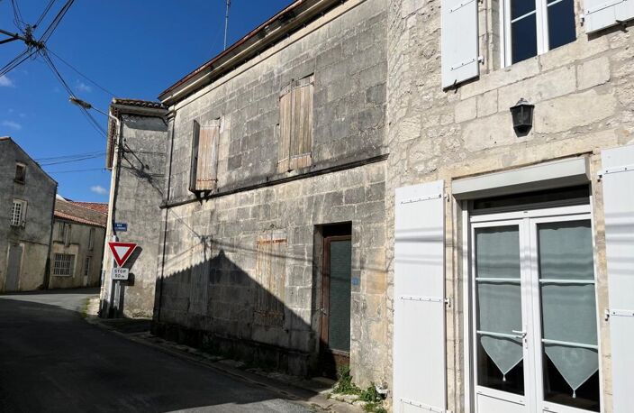 Pont L'Abbé d'Arnoult, immeuble de rapport d'environ 240 m² entièrement à rénover — photo 2