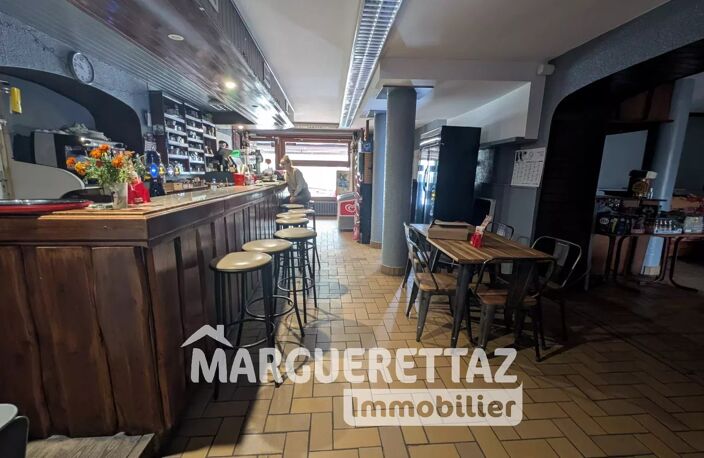 Local commercial Bar — photo 5