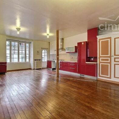 Appartement 4 pièces 175640 €