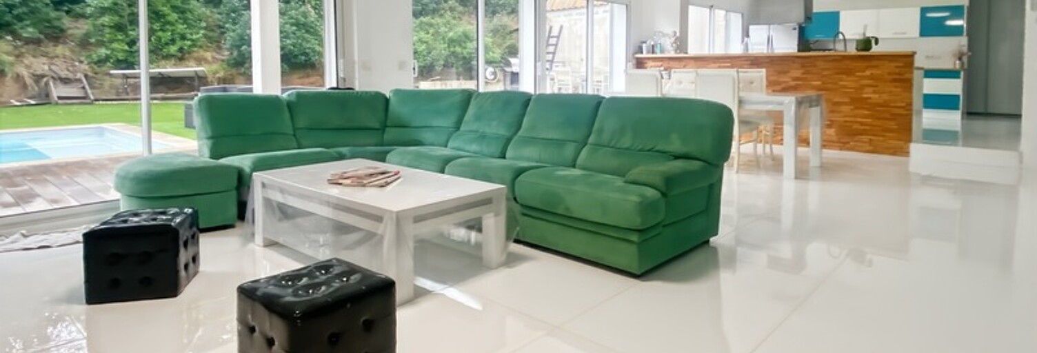 Maison 8 Pièces 220 m² à vendre à Carqueiranne (83320)