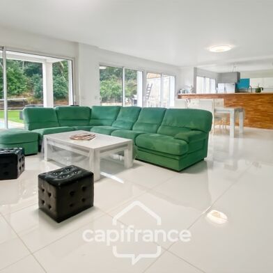 Maison 8 pièces 840000 €