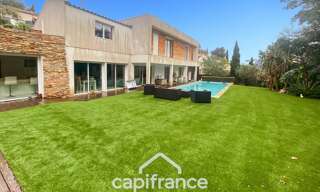 Maison 8 Pièces 220 m² à vendre à Carqueiranne (83320)