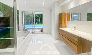 Maison 8 Pièces 220 m² à vendre à Carqueiranne (83320)