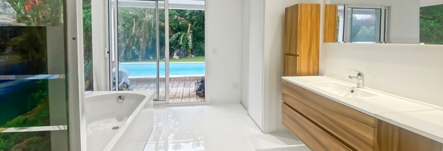 Maison 8 Pièces 220 m² à vendre à Carqueiranne (83320)