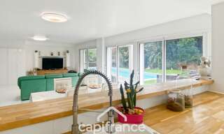 Maison 8 Pièces 220 m² à vendre à Carqueiranne (83320)