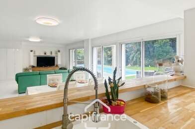 Maison 8 pièces 840000 €