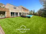 Maison à vendre 8 pièces CARQUEIRANNE (83) - Quartier Canebas - 6 chambres - 220 m2 habitable - Piscine — photo 3