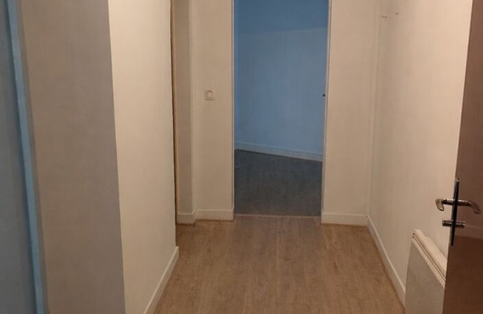 Appartement à vendre 3 pièces ANGOULEME (16) — photo 2