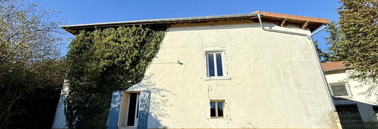 Maison 5 Pièces 101 m² à louer à Régny (42630)