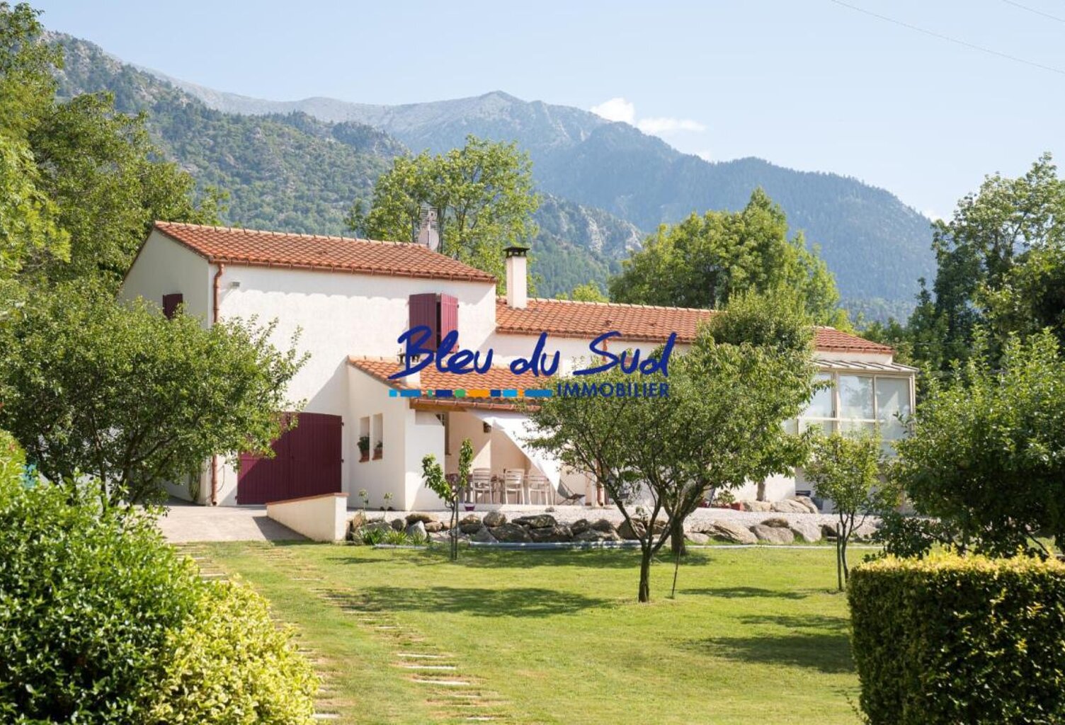 Superbe villa avec vue dégagée sur les montagnes — photo 1