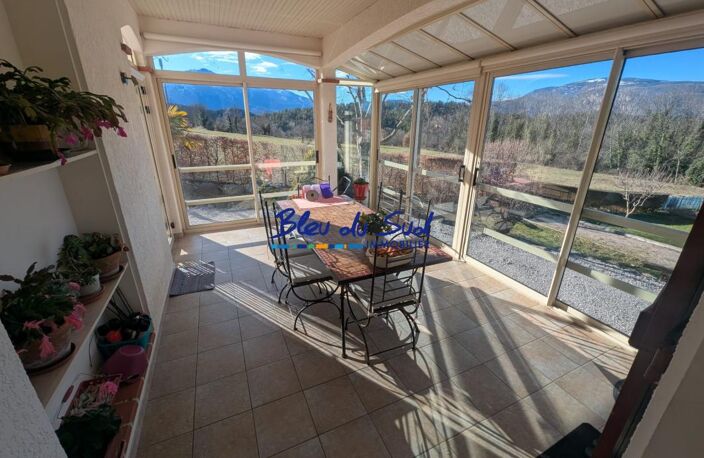 Superbe villa avec vue dégagée sur les montagnes — photo 2