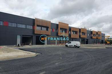 Local industriel  14213 €