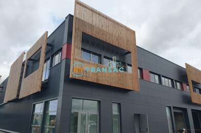 Local industriel  7106 €