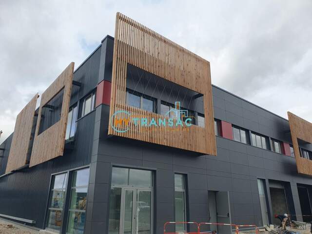 A LOUER - Mytransac vous propose une cellule d'activité neuve de 533m² sur Créteil — photo du bien