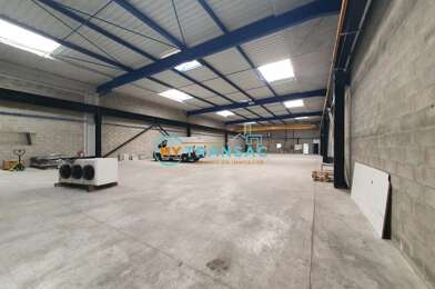 Local industriel  14143 €