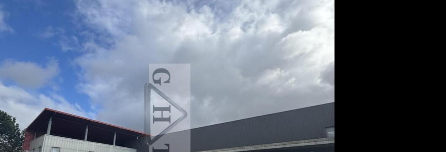 Local industriel  834 m² à louer à Serris (77700)