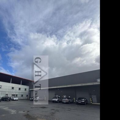 Local industriel  8000 €