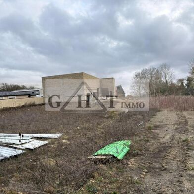 Local industriel  670000 €