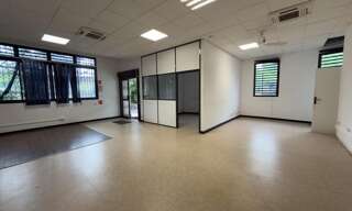 Bureau  364 m² à louer à Saint-Denis (97490)