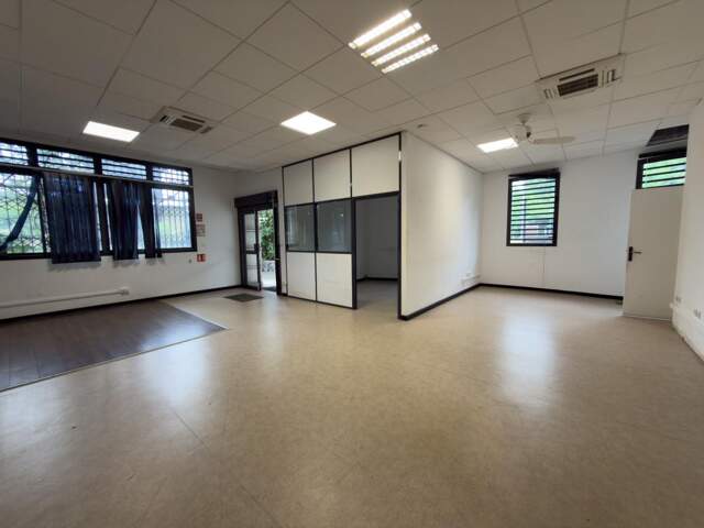 Bureaux 364 m² divisibles - TECHNOPOLE — photo du bien