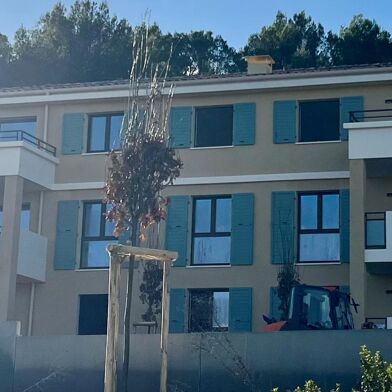 Appartement 4 pièces 1196 €