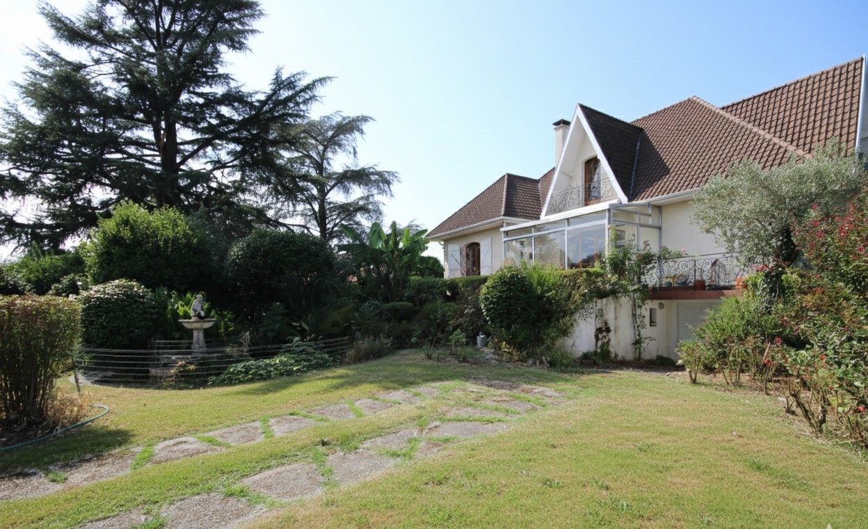 Villa / Maison  T4 à vendre Lescar 64230