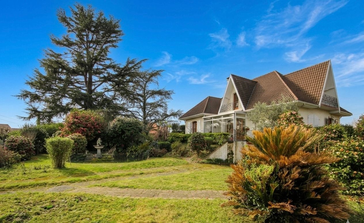 Villa / Maison  T4 à vendre Lescar 64230