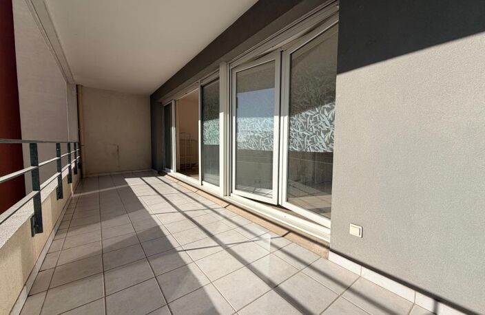 Appartement T2 avec grande terrasse — photo 2