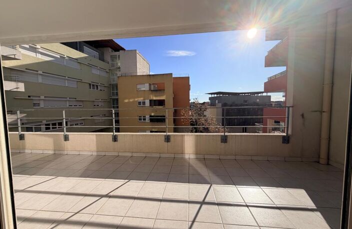 Appartement T2 avec grande terrasse — photo 3