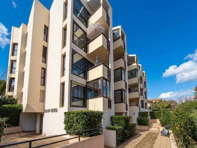 Appartement À Vendre - Vue imprenable sur le port de plaisance de Capbreton — photo du bien