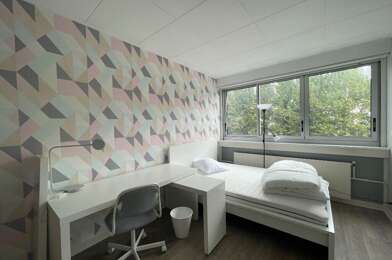 Appartement 5 pièces 400 €