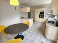 Plain-pied familiale, 4 chambres + bureau, jardin et piscine — photo 4