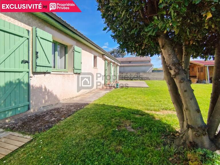 Maison de plain-pied de 120 m² 3 chambres terrain 1360 m² Roques (31120) — photo 1
