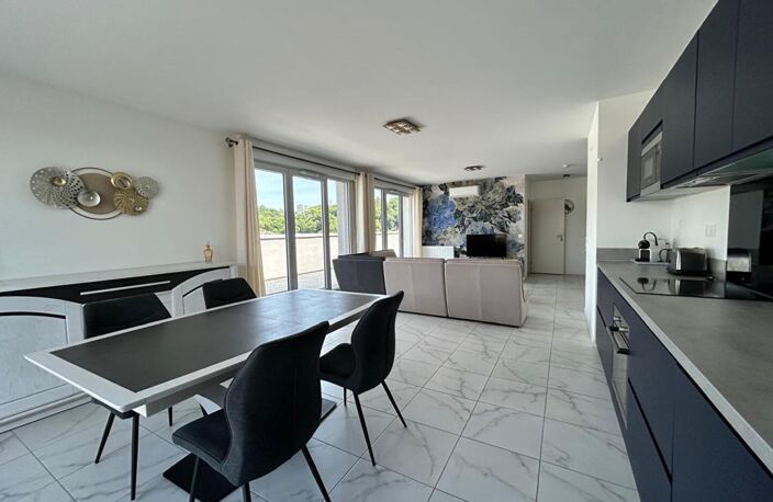Appartement T3 avec 2 suites  , de 97 m2  de superficie habitable environ moderne  au 6 eme et dernier étage avec une vue panoramique — photo 2