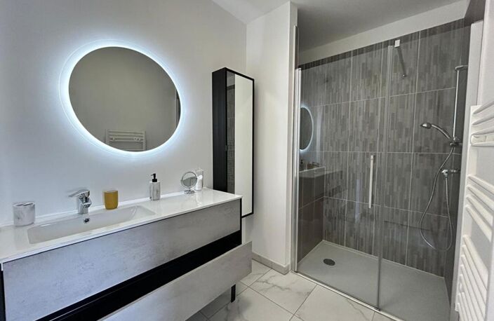 Appartement T3 avec 2 suites  , de 97 m2  de superficie habitable environ moderne  au 6 eme et dernier étage avec une vue panoramique — photo 4