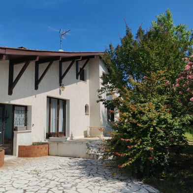 Maison 8 pièces 305000 €
